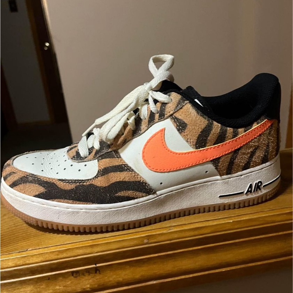 Nike limited edition Tiger